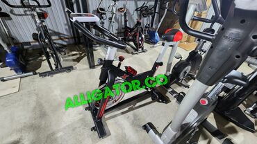 горный байк: Велотренажёр спин байк Модель Speed X Выдерживает 120 кг Маховик 8