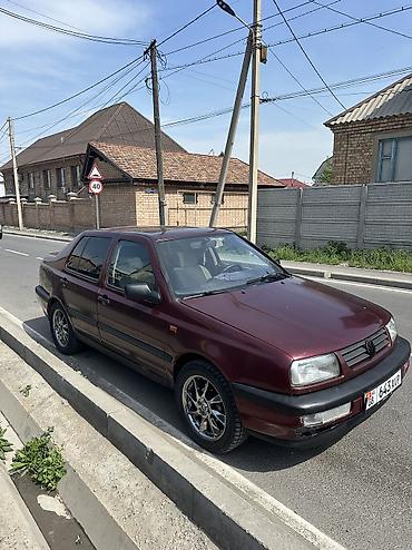 Volkswagen Vento: 1996 г., 1.8 л, Автомат, Бензин