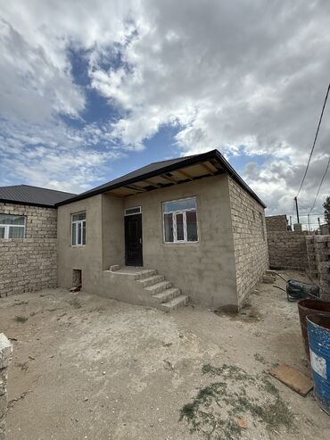 Həyət evləri və villaların satışı: 3 otaqlı, 90 kv. m, Kredit var, Orta təmir
