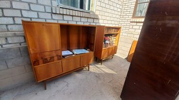 промышленный духовой шкаф для выпечки: Китеп үчүн шкаф, Колдонулган, Жыгач