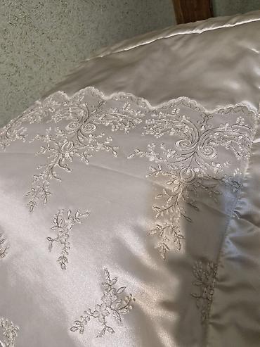 bamboo tekstil: Zərif bəzəkli atlas yorğan/örtük dəsti - Rəng: incə krem-ağ (ivory) - — 2
