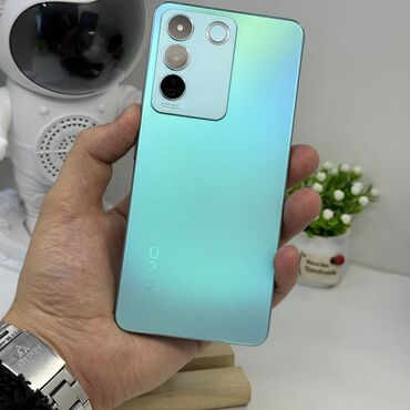 Huawei: Vivo V27e, Б/у, 128 ГБ, цвет - Голубой, 2 SIM