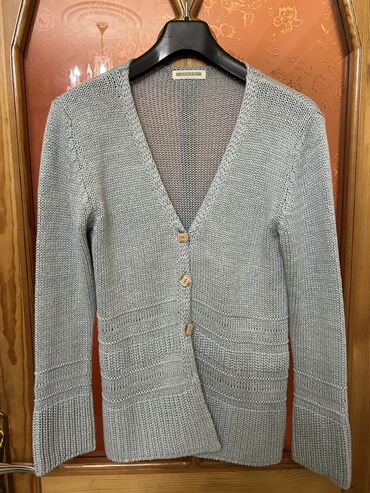 свитер: Женский свитер M (EU 38), цвет - Голубой