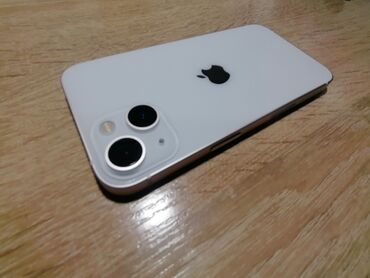 копия айфона: IPhone 13, Б/у, 128 ГБ, Белый