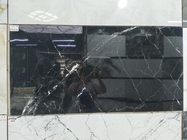 kafel metlax az: Qara və ağ rənglərdə, mərmər effektli keramik plitələr. Bu plitələr