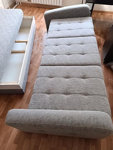 sofa: Диван-трансформер серого цвета с прямыми подлокотниками и тремя — 2