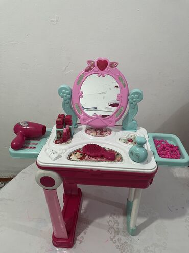 Игрушки: Продаю игрушечные гарнитуры! Б/у состояние хорошее! Кухонный — 6