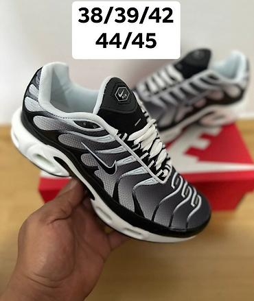 Patike: 2850 din na lalafo.rs — 5 Patike: 2850 din — 5