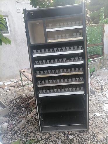 vending machine: Siqaret satış avtomatı (vending machine) - Ön paneldə çoxsaylı — 1