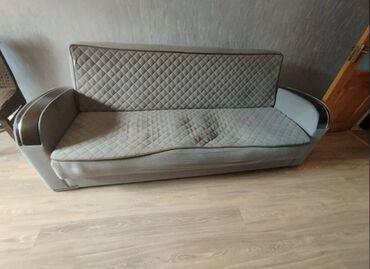 Çaydanlar: Divan satilir 100 azn,embawoood firmasınindi,bazalidi,kitab kimi