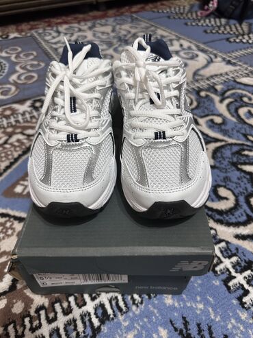 баскетбольный обувь: Кроссовки, 38, New Balance, Новый, цвет - Белый, Самовывоз