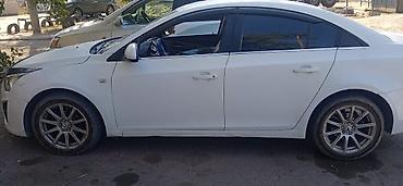 салон машины: Chevrolet Cruze: 2013 г., Автомат, Седан — 5