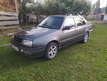 Volkswagen: Volkswagen Vento: 1994 г., 1.8 л, Механика, Бензин, Седан — 8