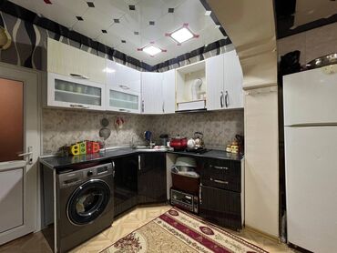 Köhnə tikili: Bakı, 4 otaqlı, Köhnə tikili, 100 kv. m — 24