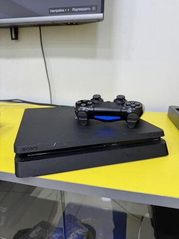 скупка комплектующих: PS4 Slim 1000gb Прошитый с играми 9.0 версия 2 геймпада Комплект