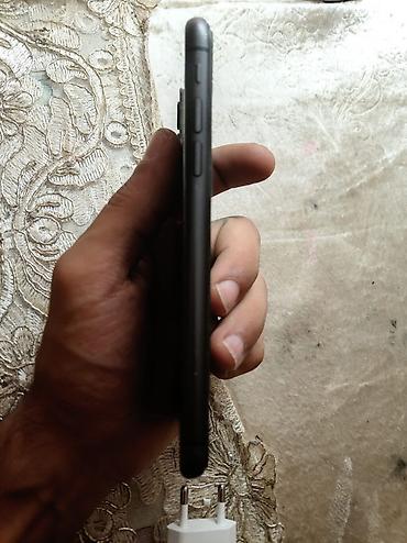 iphone x10: IPhone 11, 64 GB, Qara, Face ID — 3