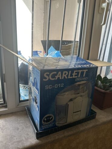 Ət çəkən maşınlar: Scarlett SC-012 şirəçıxaran (juicer) - Brend: Scarlett, model SC-012