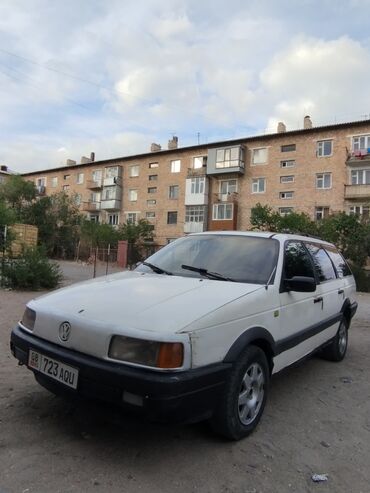 адмен пасат: Volkswagen Passat: 1991 г., 1.8 л, Механика, Бензин, Универсал