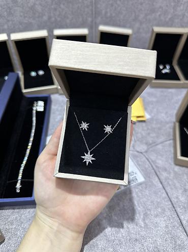 серебряный кулон: Муассаниты на серебре 925 пробы 
Набор -7000сом вместо 7500с — 2
