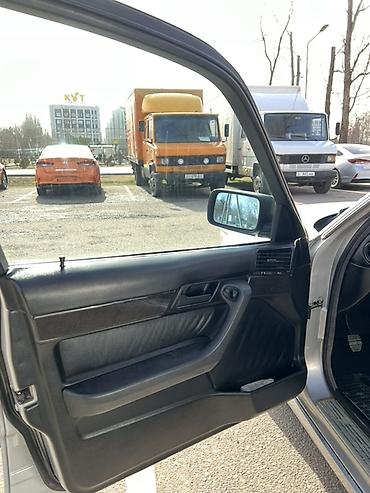 BMW: BMW 5 series: 1993 г., 4 л, Механика, Бензин, Седан — 11