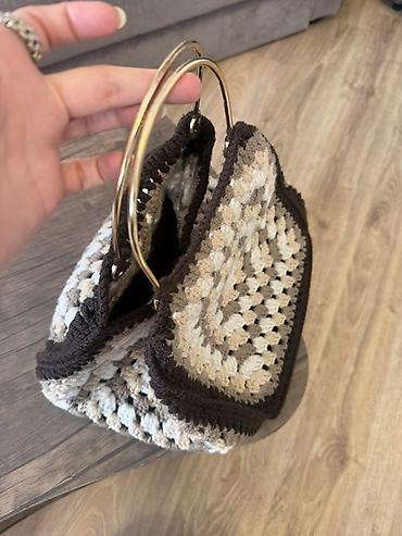 Çantalar: Əl işı toxunma çanta - Dizayn: Qəfəsvari “granny square” naxışlı — 5