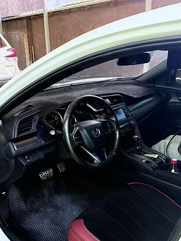 civik: Honda Civic: 2018 г., 1.5 л, Вариатор, Бензин, Хэтчбэк — 1