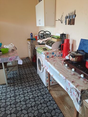 Həyət evləri və villaların satışı: Balaxanı qəs. 7 otaqlı, 150 kv. m, Kredit yoxdur, Orta təmir — 9