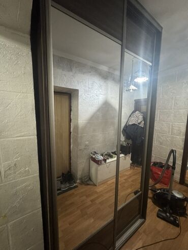 зеркальный шкаф: Шкаф купе, С зеркалом, ЛДСП