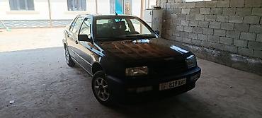 Унаа: Volkswagen Vento: 1993 г., 1.8 л, Кол менен иштөөчү, Бензин, Седан — 5