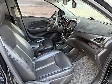 Chevrolet: Chevrolet Spark: 2020 г., 1 л, Вариатор, Бензин, Хэтчбэк — 21