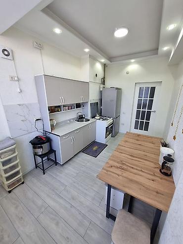 Долгосрочная аренда квартир: 3 комнаты, С мебелью полностью — 1