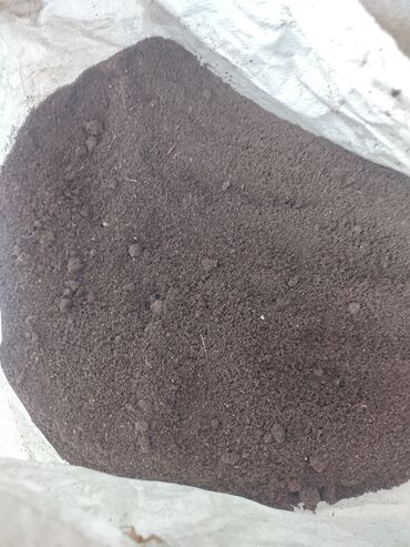 Грунт, чернозем: Биогумус. Соолжан колифорнический черви. Сатылат продается. и — 2