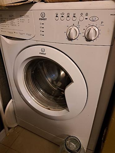 Indesit WISL 82 önyükləməli paltaryuyan maşın - Yükləmə tipi: Ön -