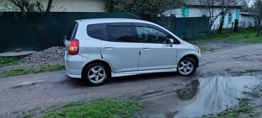 Honda Fit: 2001 г., 1.3 л, Вариатор, Бензин, Хэтчбэк