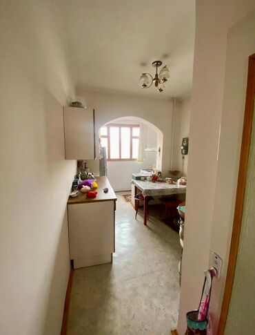 нижний аларча квартира берилет: 3 комнаты, 62 м², 106 серия, 8 этаж, Старый ремонт