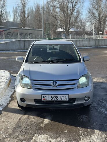 Toyota: Toyota ist: 2003 г., 1.3 л, Автомат, Бензин, Хэтчбэк