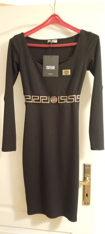 esarpa preko haljine: Versus Versace M (EU 38), bоја - Crna, Drugi stil, Dugih rukava