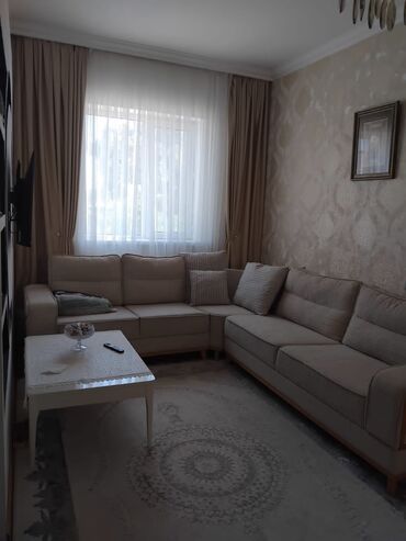 Həyət evləri və villaların satışı: Binəqədi qəs. 3 otaqlı, 90 kv. m