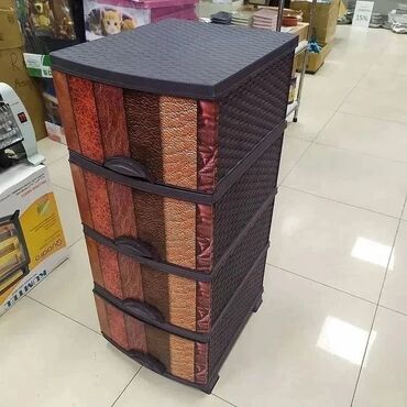 Komodlar: Yeni, Güzgüsüz — 11