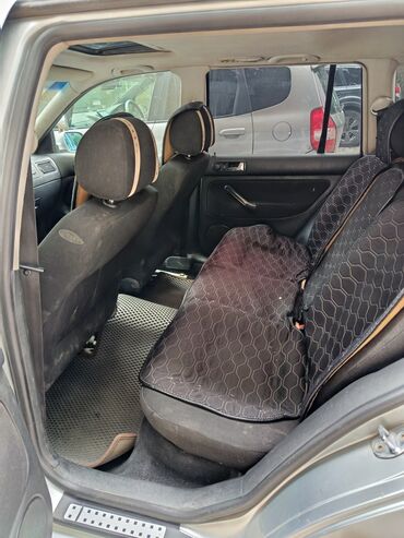 срочно продать машину: Volkswagen Golf: 2001 г., 1.4 л, Механика, Бензин, Вэн/Минивэн