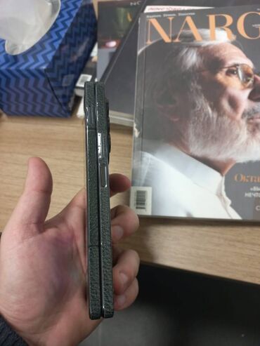 Samsung: Samsung Z, rəng - Qara, İki sim kartlı, Barmaq izi, Face ID — 5