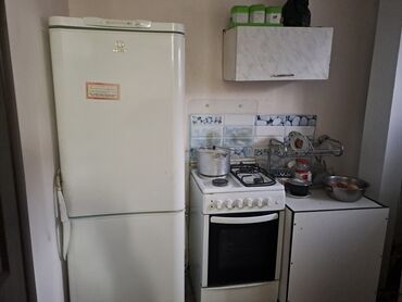 комната сатылат: 15 кв. м, Эмереги менен