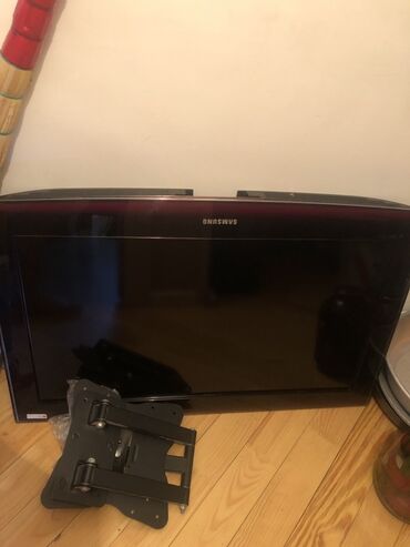 tv ekran qoruyucu: Б/у Телевизор Samsung LCD 32" HD (1366x768), Самовывоз