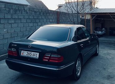 мерс w218: Mercedes-Benz