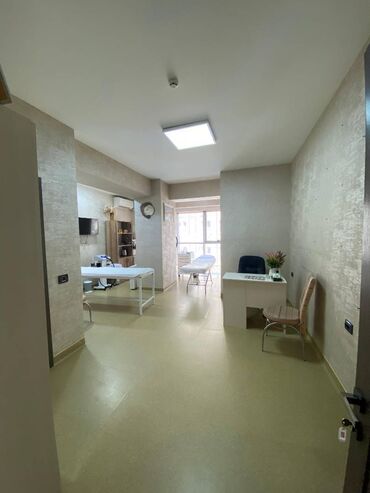otaq yoldaşı oğlan axtarılır: Klinikada otag içareye verilir. Genclikde Atatürk parkın ərazisində