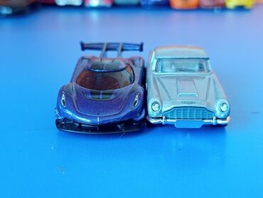 Avtomobil modelləri: Hot Wheels
1.2020 Koenigsegg Jesko
2.Agent 007 Aston Martin DB5