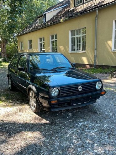 машина с российскими номерами: Volkswagen Golf: 1990 г., 1.6 л, Механика, Бензин, Хетчбек