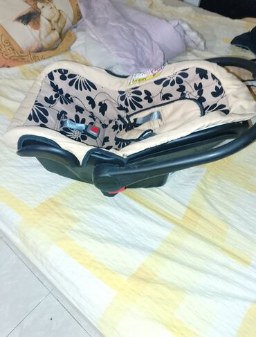 Autosedišta: Italijanska nosiljka/auto-sedište za bebe (0+). - Kombinovani model — 1