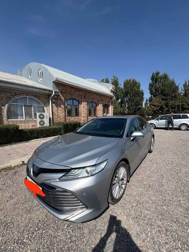 грузовое авто в рассрочку в бишкеке: Toyota Camry: 2017 г., 2.5 л, Вариатор, Гибрид, Седан