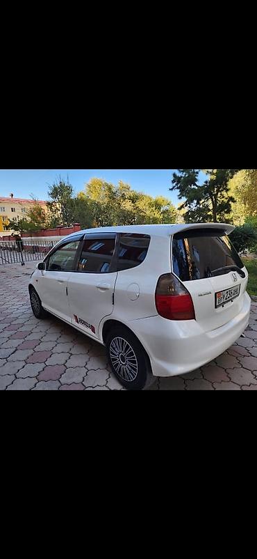 Honda Fit: 2005 г., 1.3 л, Автомат, Бензин, Фастбек